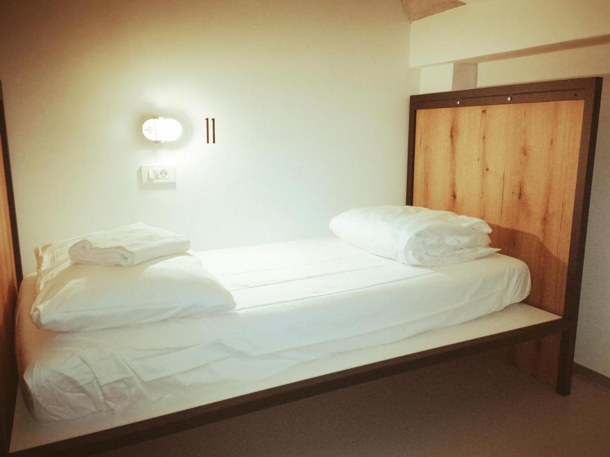 Garage Hostel Nova Gorica Ngoại thất bức ảnh