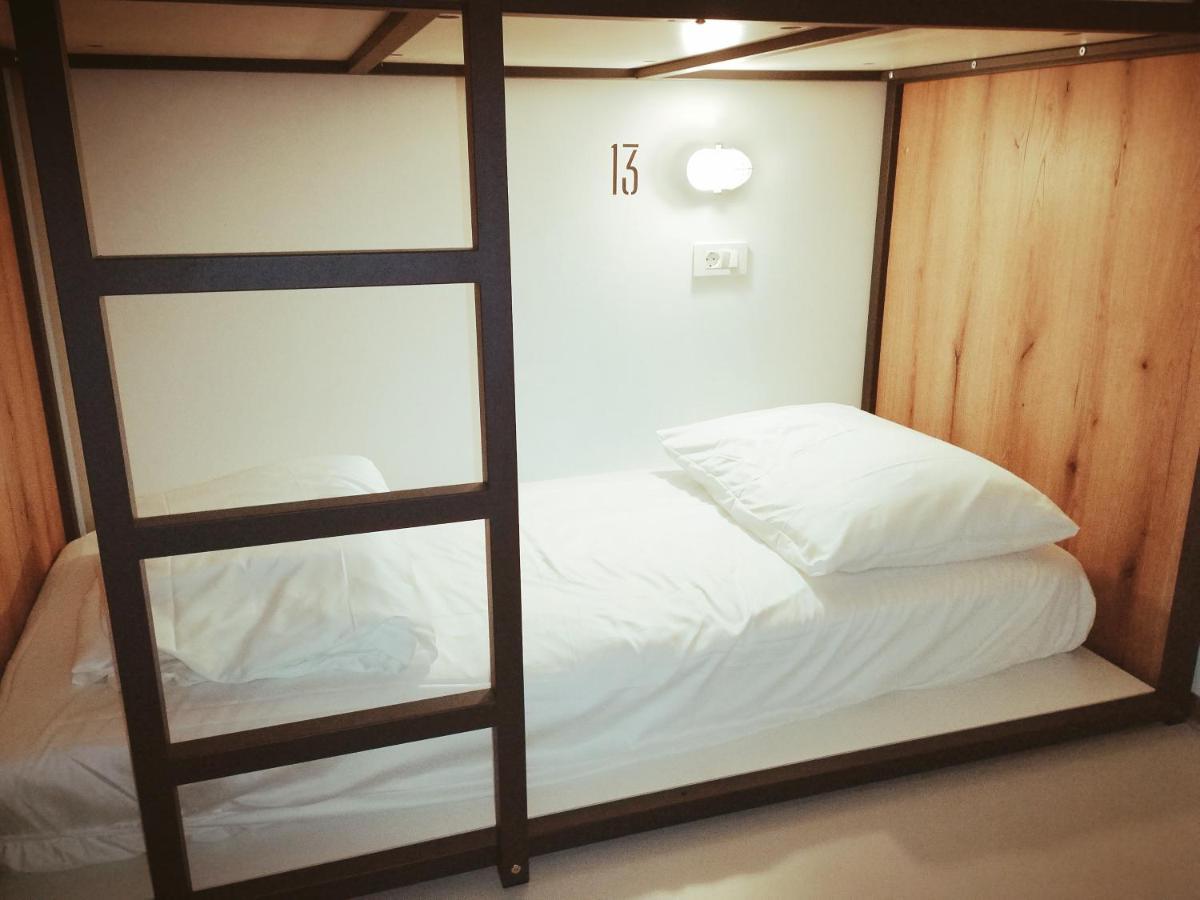 Garage Hostel Nova Gorica Ngoại thất bức ảnh